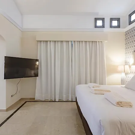 Villa Lanzarote Zafiro Game 16 *