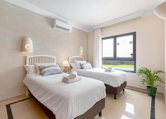 Lanzarote Zafiro Game 16 Vila *