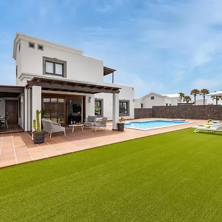 Lanzarote Zafiro Game 16